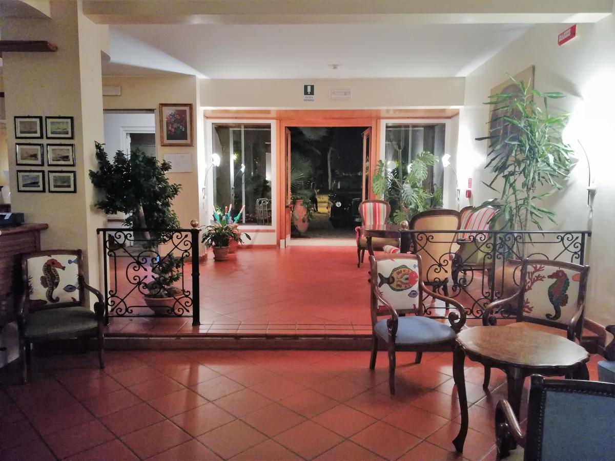 Hotel Parco Delle Rose Silvi Marina Exterior photo
